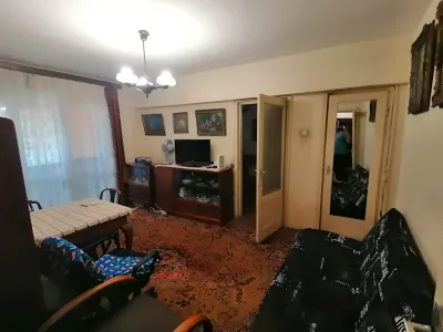 living cu televizor vanzare cumparare apartament Sector 1 București